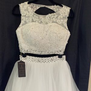 NWT 2 piece prom/homecoming/wedding dress